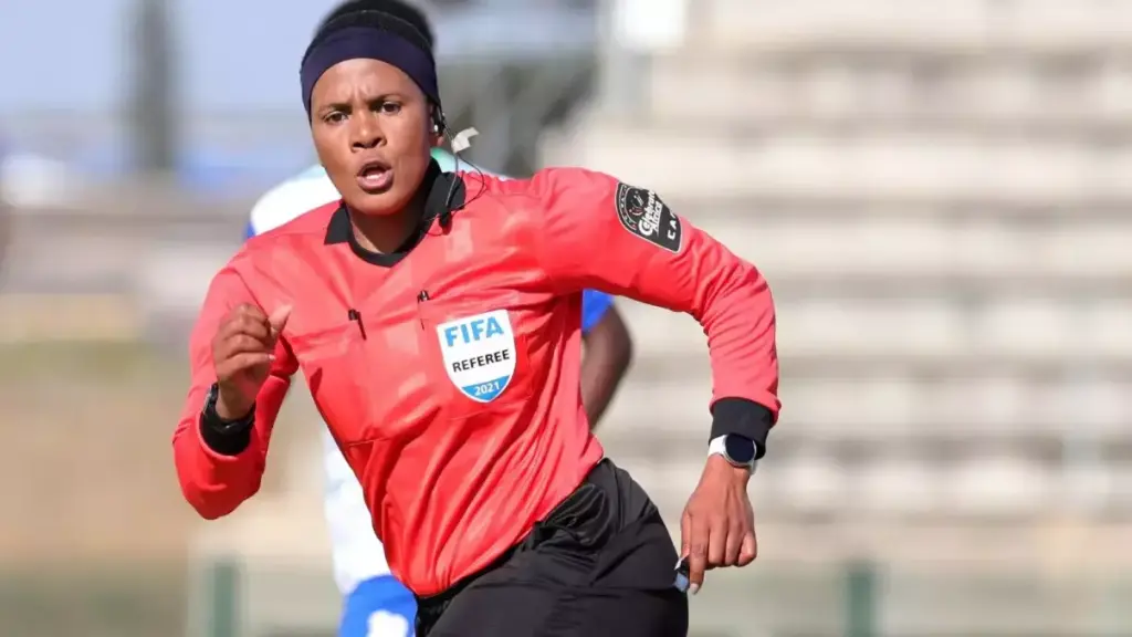 Akhona Makalima guiding female referees through SheRef programme