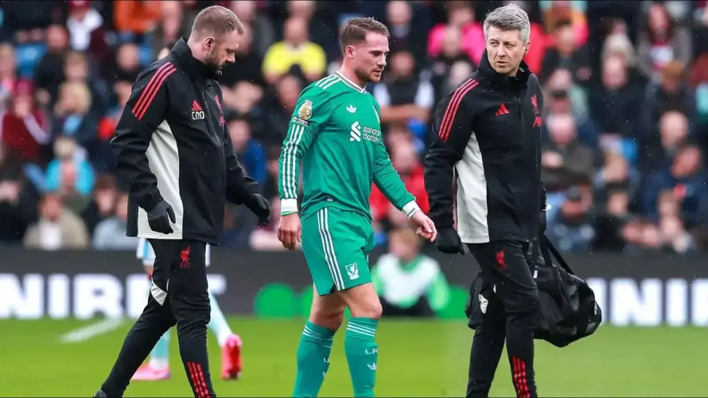 Liverpool boss Arne Slot confirms 'no issue' with Alexis Mac Allister's fitness after substitution