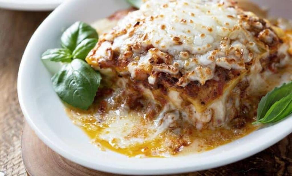 Easy-to-make beef lasagne
