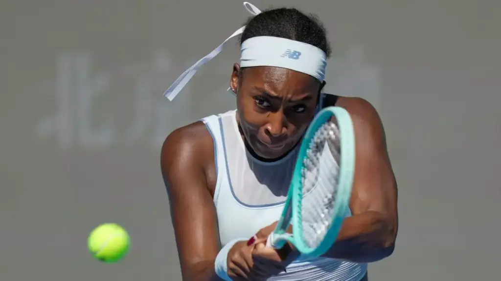 Coco Gauff battles past Belinda Bencic to secure WTA Finals spot