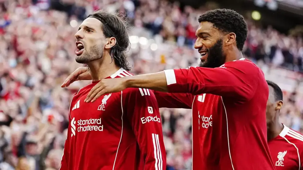 Dominik Szoboszlai screamer against Arsenal sends Liverpool top of the Premier League