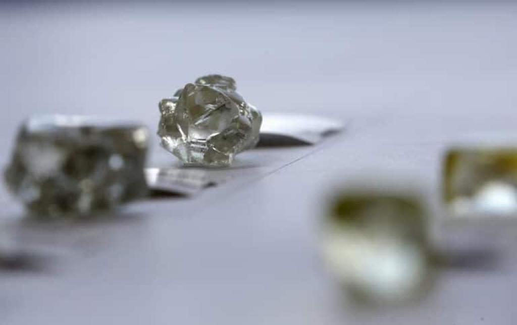 Namibia cautious about taking up a stake in De Beers, local media report