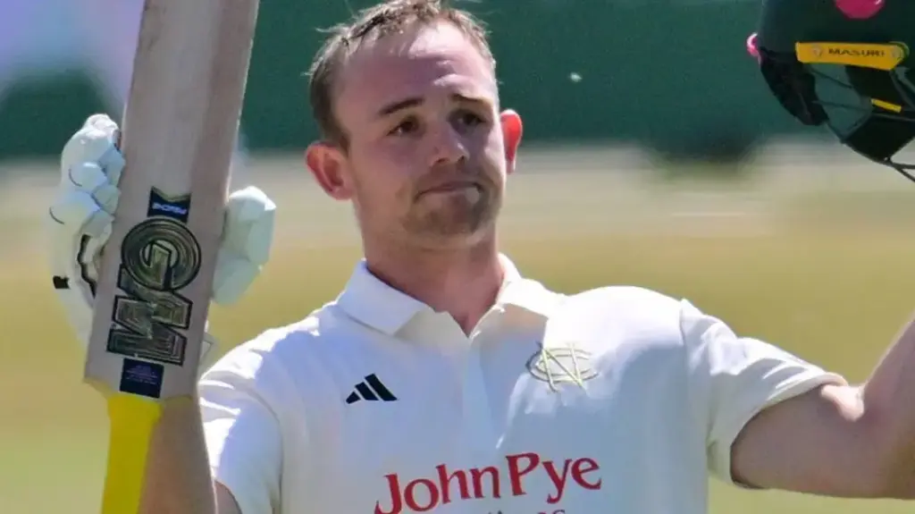 Leaders Notts thump Hampshire by 366 runs