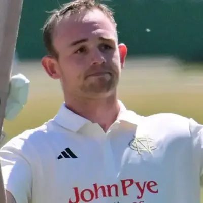 Leaders Notts thump Hampshire by 366 runs