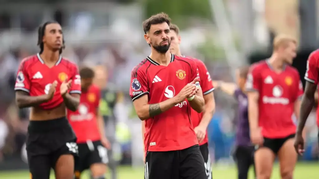 Emile Smith Rowe strike denies Manchester United all three points at Fulham