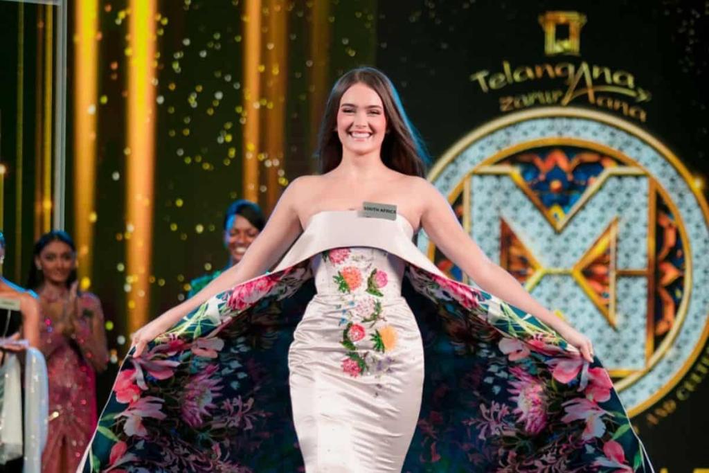 Miss World 2025 – Zoalize Jansen van Rensburg wins World Designer Award for Africa