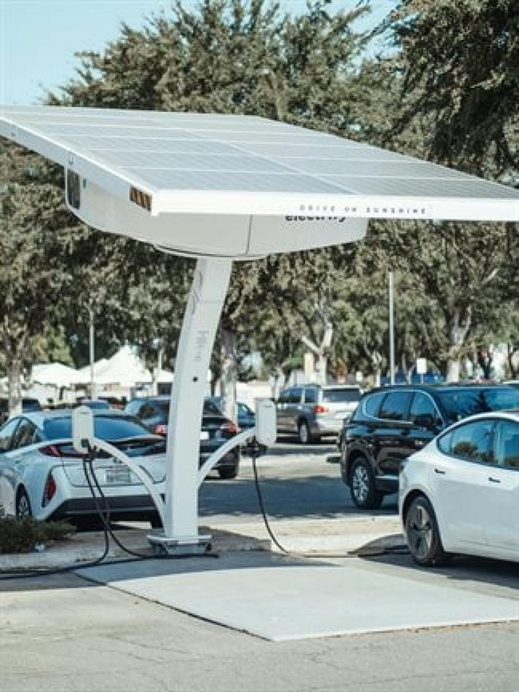 The future of fuel retail in SA: NEVs and solar panels