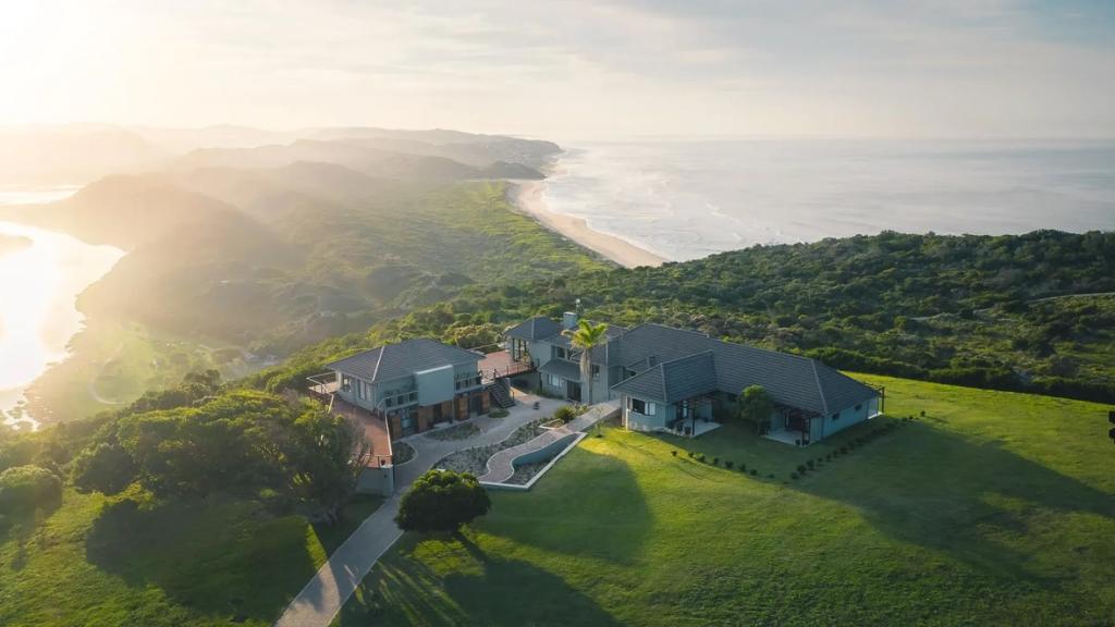 From coast to peaks—the Cape’s ultimate hidden tour