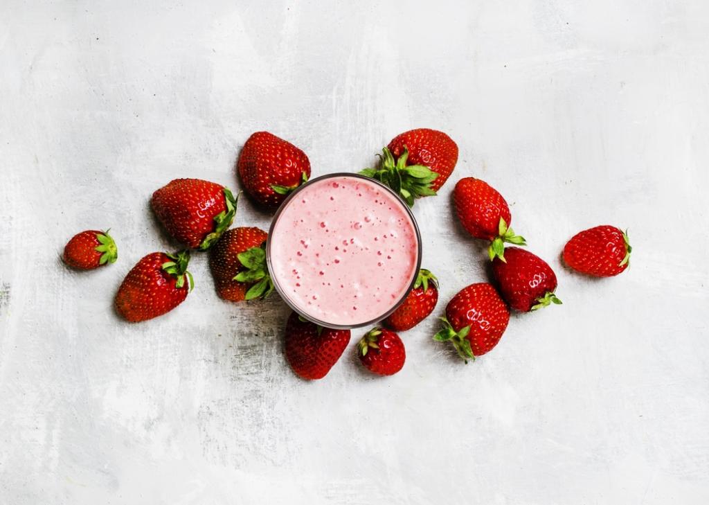 THE SMOOTHIE THAT WILL DO MORE FOR YOUR SKIN THAN A VAMPIRE FACIAL