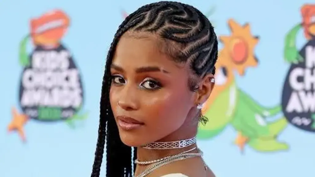 Tyla’s fashion-filled hosting debut brings early 2000s glam to the Kids’ Choice Awards stage