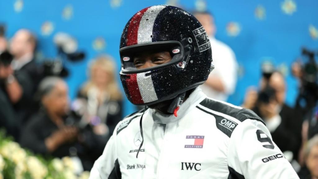 Verstappen skips Brad Pitt F1 movie to stay with family