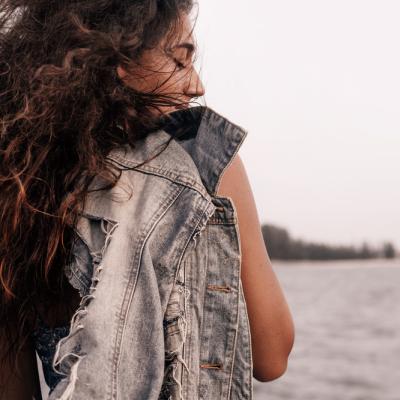 5 SIMPLE WAYS TO KEEP YOUR HAIR HEALTHY